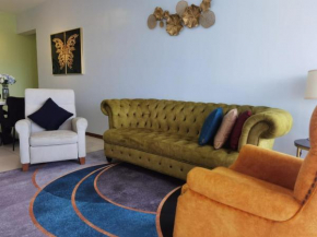 Tree Family Executive Suite 3 BR /8 PAX Gurney